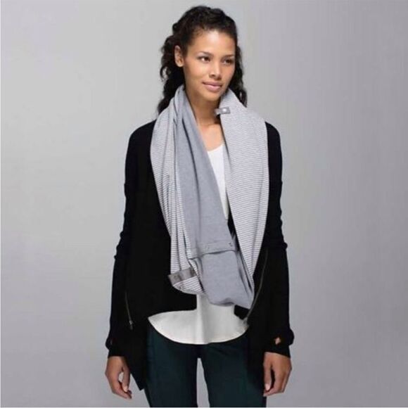Lululemon Vinyasa Scarf Rulu DoubleTrouble Stripe Neutral Blush Heathered Slate - Picture 3 of 6